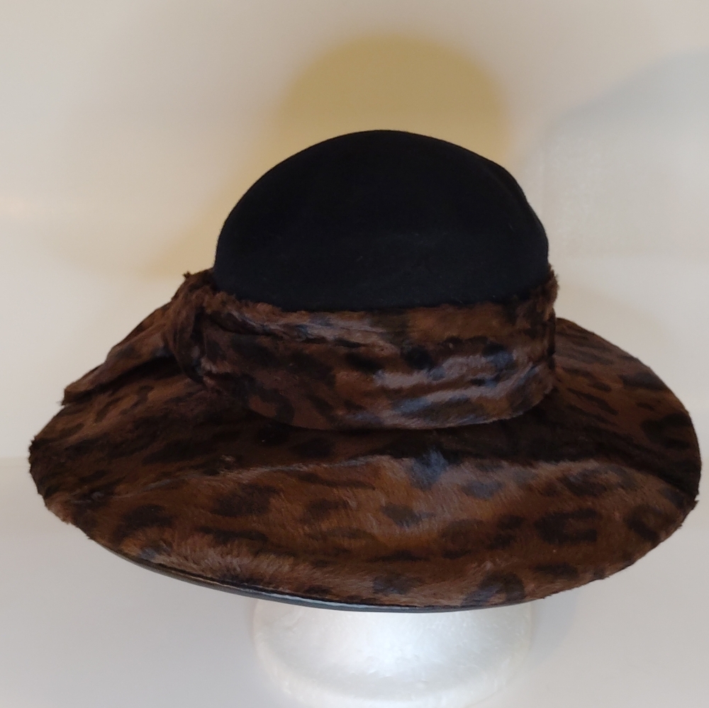 Leopard Print Women's Hat with Black Crown - Picture 5 of 10